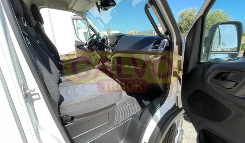 Iveco Daily Isotermico (10)
